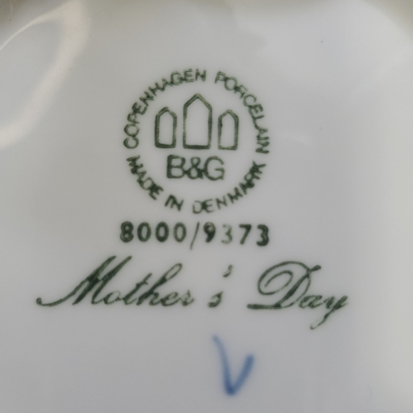 1973 Mother's Day Bing & Grondahl Denmark Porcelain 6" Collector Plate - Picture 4 of 4